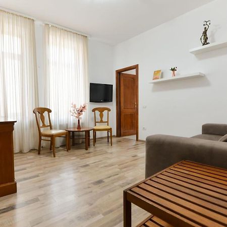 Ago Apartments Bukarest Kültér fotó